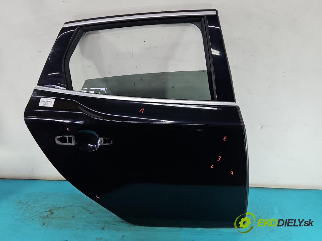 Volvo V40 II 2012-2019 2.0 D4 190 hp manual 140 kW 1969 cm3 5- dveře zadní pravé  (Klika dveří ostatní)