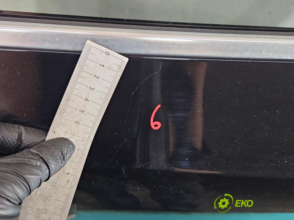 Volvo V40 II 2012-2019 2.0 D4 190 hp manual 140 kW 1969 cm3 5- dveře zadní levé  (Klika dveří ostatní)