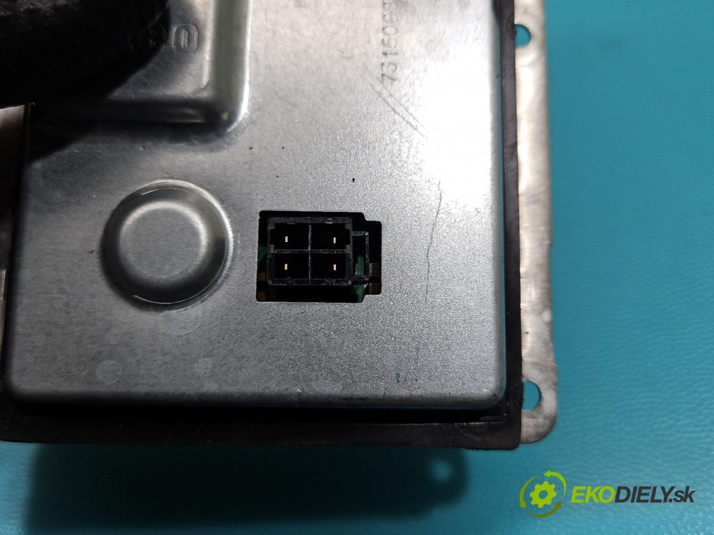 Citroen C4 I 2004-2011 1.6 HDI 109 HP manual 80 kW 1560 cm3 3- střídač: xenon 89035114 (Riadiaca jednotka xenónu)