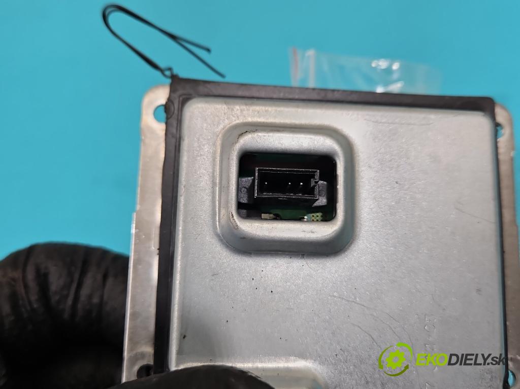 Citroen C4 I 2004-2011 1.6 HDI 109 HP manual 80 kW 1560 cm3 3- střídač: xenon 89035114 (Riadiaca jednotka xenónu)