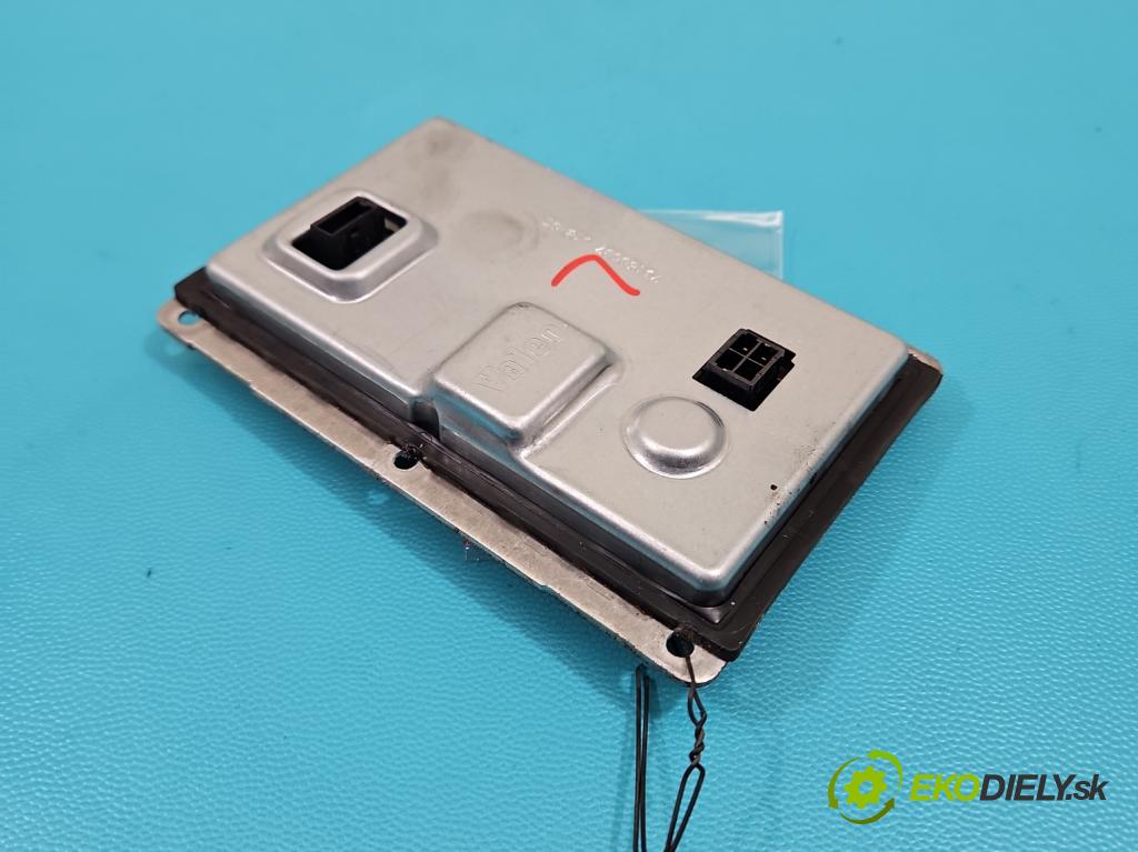 Citroen C4 I 2004-2011 1.6 HDI 109 HP manual 80 kW 1560 cm3 3- střídač: xenon 89035114 (Riadiaca jednotka xenónu)