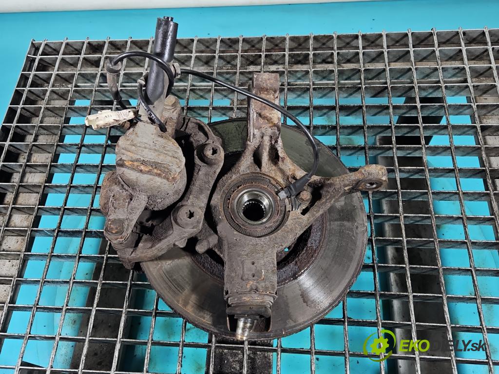 Citroen C4 I 2004-2011 1.6 HDI 109 hp manual 80 kW 1560 cm3 3- náboj pravé  (Náboj kola)