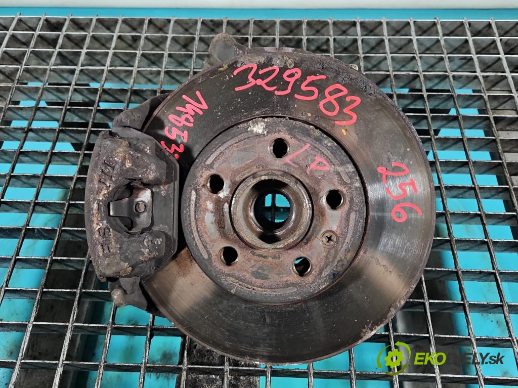 Skoda Fabia I 1999-2007 1.4 mpi 68 hp manual 50 kW 1397 cm3 5- náboj levé  (Náboj kola)