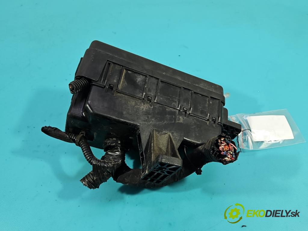 Hyundai I10 I 2008-2013 1.2 16V 78 hp manual 57,3 kW 1248 cm3 5- skříňka pojistková 91210-0X000 (Pojistková skříňka)