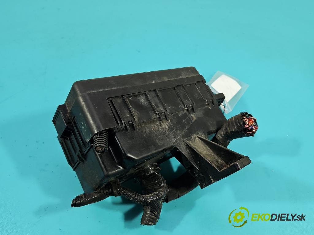 Hyundai I10 I 2008-2013 1.2 16V 78 hp manual 57,3 kW 1248 cm3 5- skříňka pojistková 91210-0X000 (Pojistková skříňka)