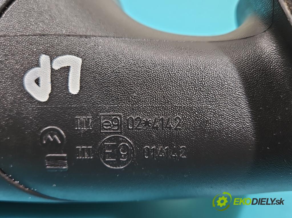 Seat Altea 1.6 SR XL 102 hp manual 75 kW 1595 cm3 5- zpětné zrcátko levé  (Klika dveří ostatní)