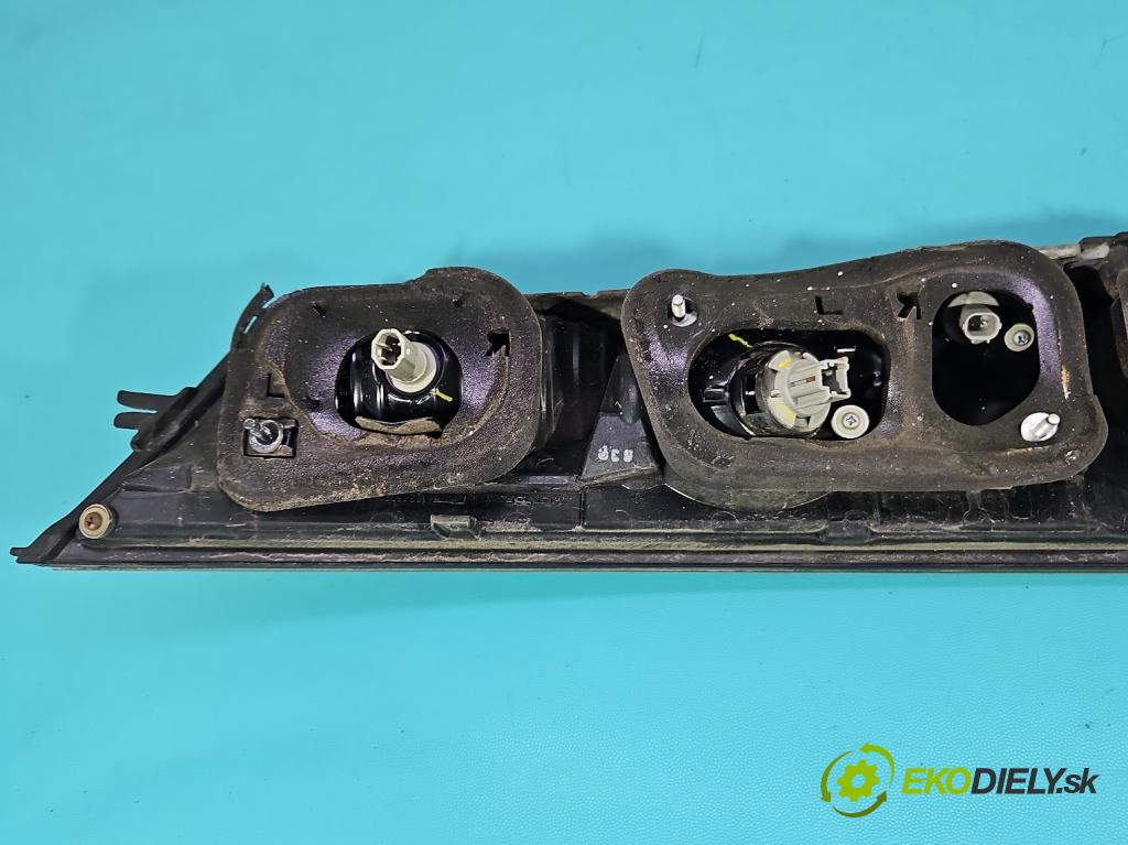 Honda Civic VIII 2006-2011 2.1 i-CTDi N22A2 141 hp manual 104 kW 2131 cm3 5- zaslepka: zadní 132-16721