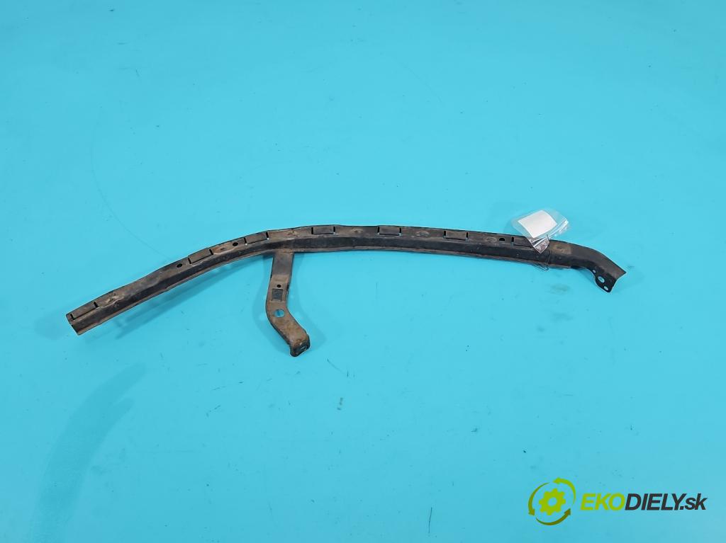 Honda Civic VIII 2006-2011 2.1 i-CTDi N22A2 141 HP manual 104 kW 2131 cm3 5- lišta pod svetlami
