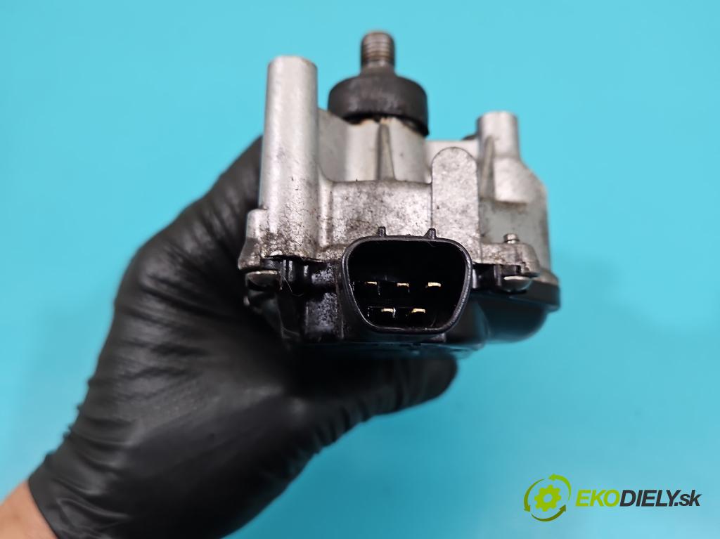 Honda Civic VIII 2006-2011 2.1 i-CTDi 141 hp manual 104 kW 2131 cm3 5- motor stěračů přední