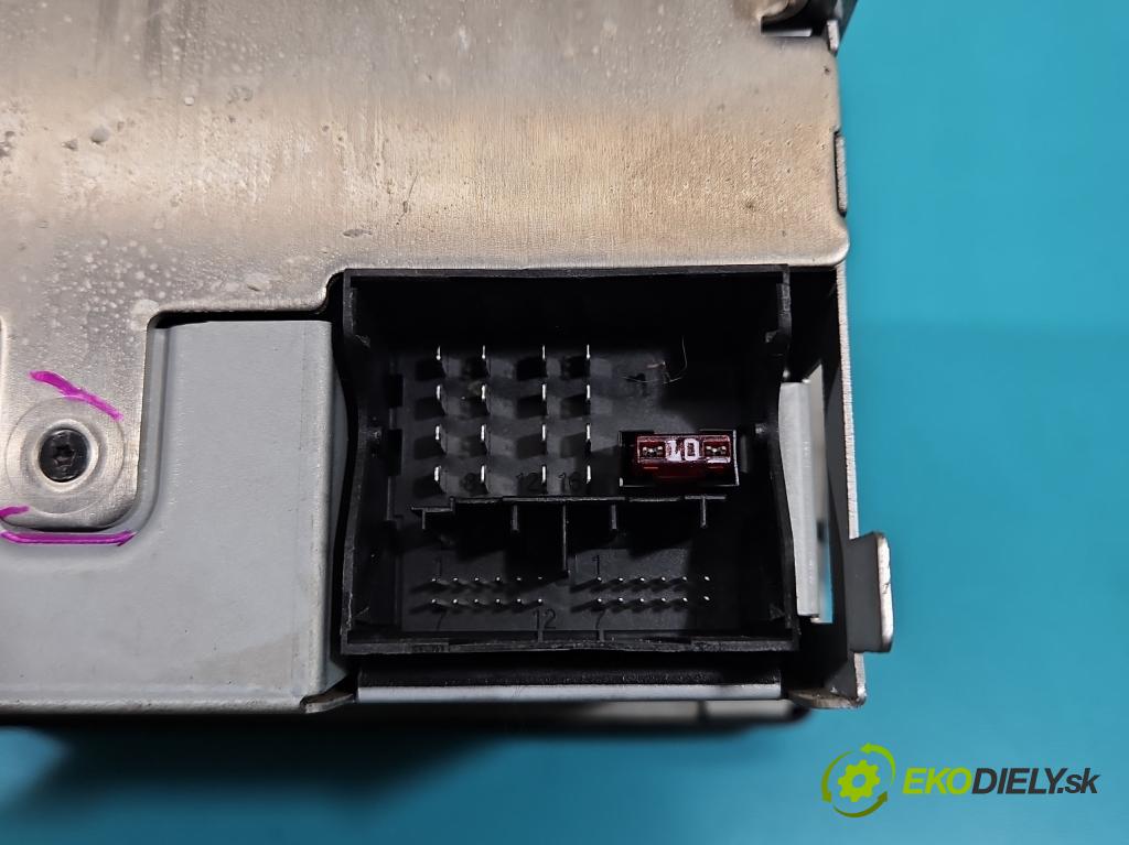 Skoda Octavia II 2004-2013 2.0 tdi 140 HP manual 103 kW 1968 cm3 5- Radio originál 1Z0035156A
