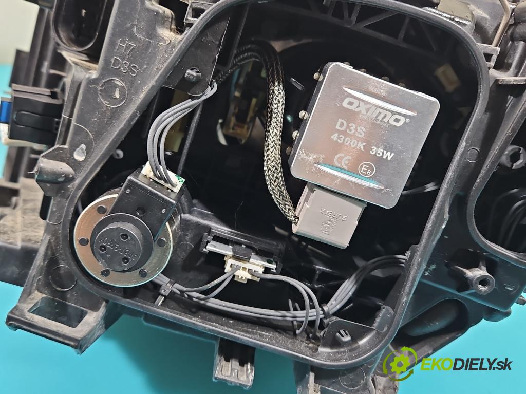 Audi Q5 2008-2016 2.0 tfsi: 220KM automatic 162 kW 1984 cm3 5- Reflektor: pravý 8R0941006C (Svetlo predné pravé)