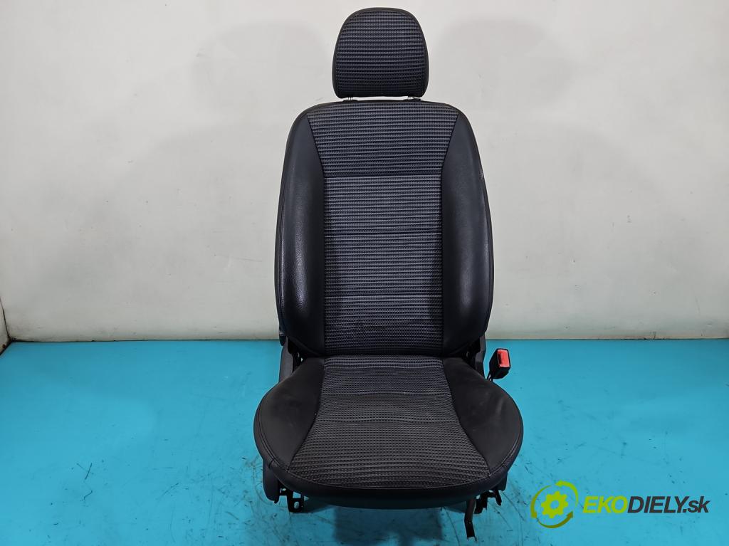 Mercedes A W169 2004-2012 2.0 CDI 109 HP automatic 80 kW 1992 cm3 5- Sedačka pravý  (Sedadlo)