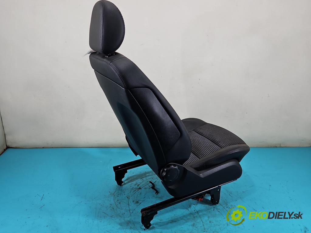 Mercedes A W169 2004-2012 2.0 CDI 109 HP automatic 80 kW 1992 cm3 5- Sedačka pravý  (Sedadlo)