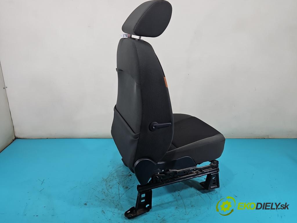 Ford Kuga Mk1 2008-2013 2.0 tdci 136hp manual 100 kW 1997 cm3 5- Sedadlo levý  (Sedadlo)