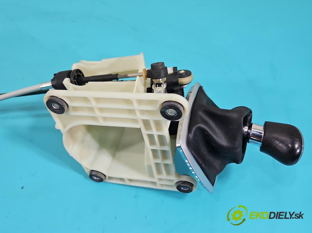 Ford Kuga Mk1 2008-2013 2.0 tdci 136hp manual 100 kW 1997 cm3 5- kulisa změny stupňová 8V4R-7D453-KB (Řadicí páka (kulisa) )