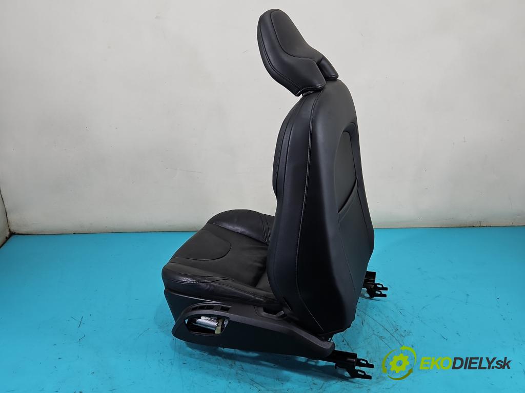 Volvo V40 II 2012-2019 2.0 D4 190 hp manual 140 kW 1969 cm3 5- sedačke: komplet