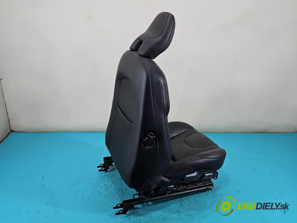 Volvo V40 II 2012-2019 2.0 D4 190 hp manual 140 kW 1969 cm3 5- sedačke: komplet