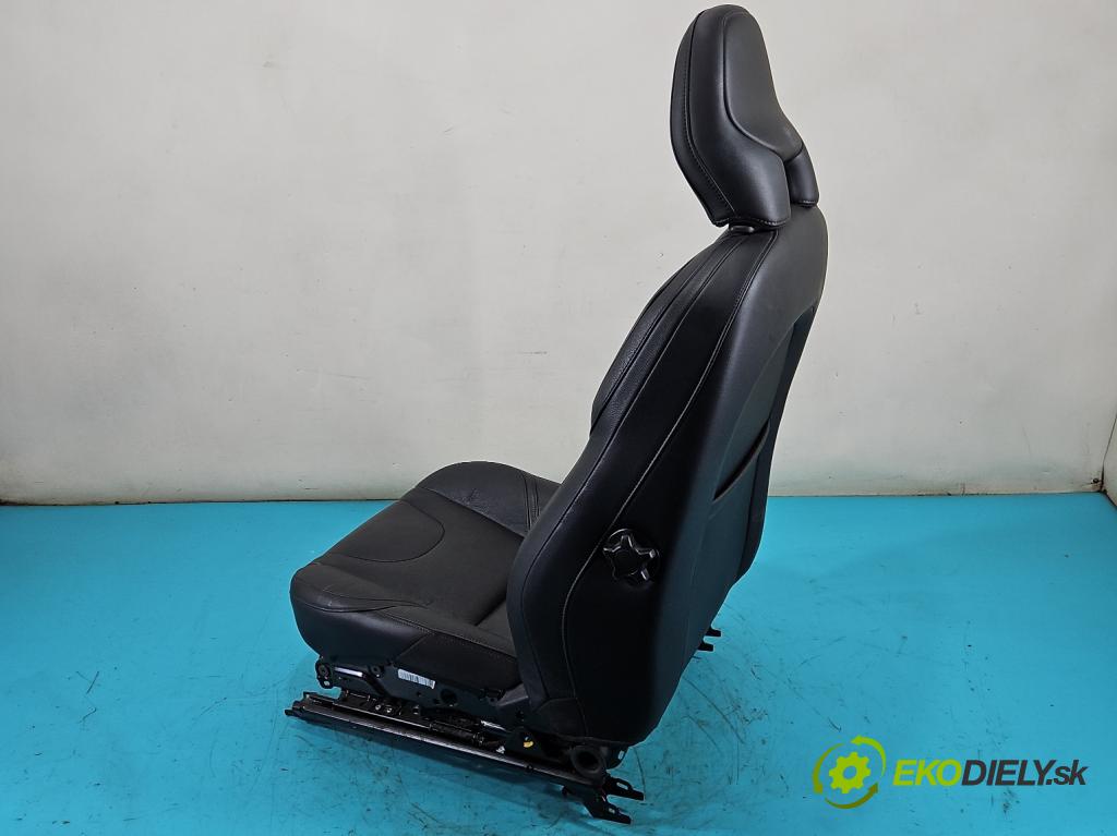 Volvo V40 II 2012-2019 2.0 D4 190 hp manual 140 kW 1969 cm3 5- sedačke: komplet