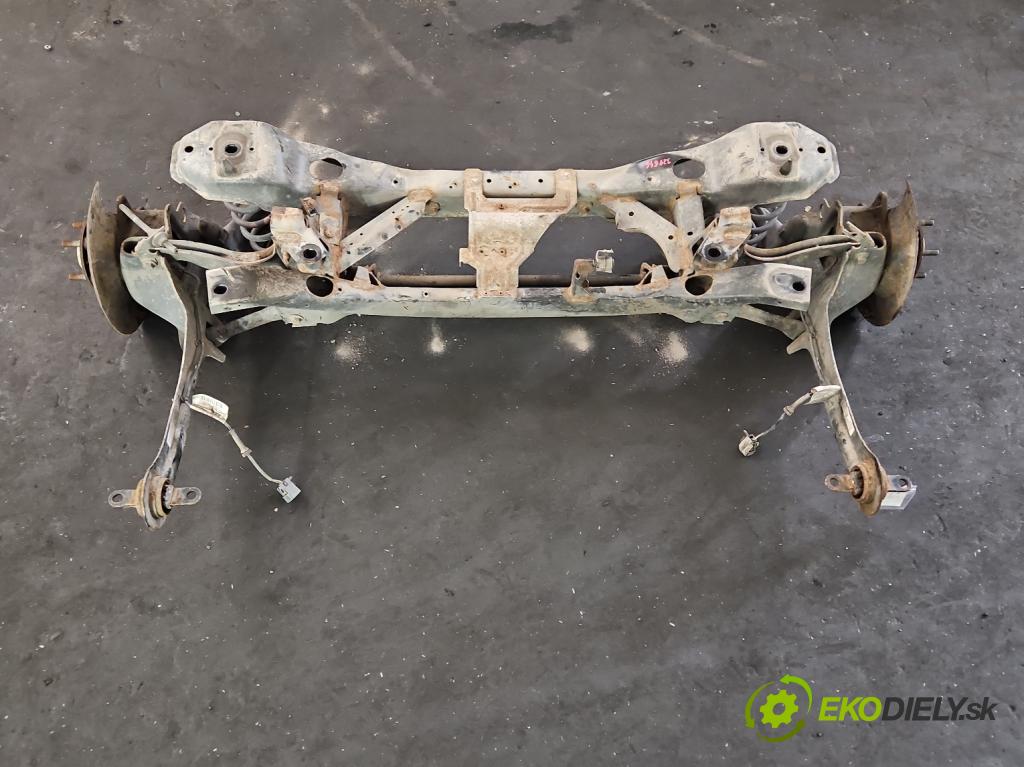 Volvo V40 II 2012-2019 2.0 D4 190 hp manual 140 kW 1969 cm3 5- zadní výztuha  (Zadní výztuha)