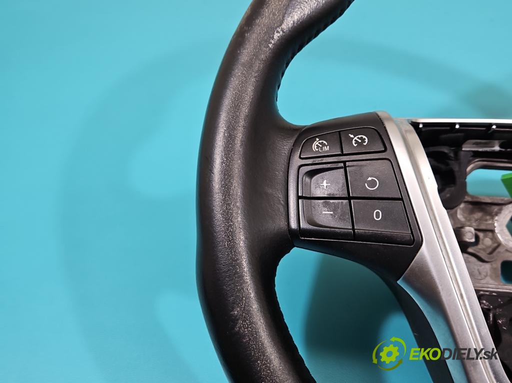Volvo V40 II 2012-2019 2.0 D4 190 hp manual 140 kW 1969 cm3 5- volant  (Volant)