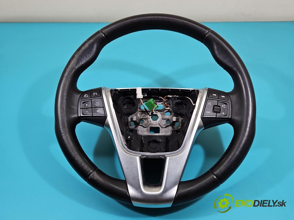 Volvo V40 II 2012-2019 2.0 D4 190 hp manual 140 kW 1969 cm3 5- volant  (Volant)