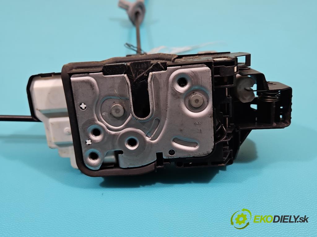 Volvo V40 II 2012-2019 2.0 D4 190 hp manual 140 kW 1969 cm3 5- zámek zadní levý 31440393
