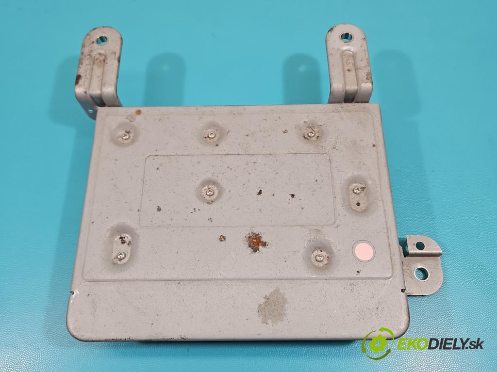 Volvo V40 II 2012-2019 2.0 D4 190 HP manual 140 kW 1969 cm3 5- Zesilovač: 31489492AA (Zosilňovač)