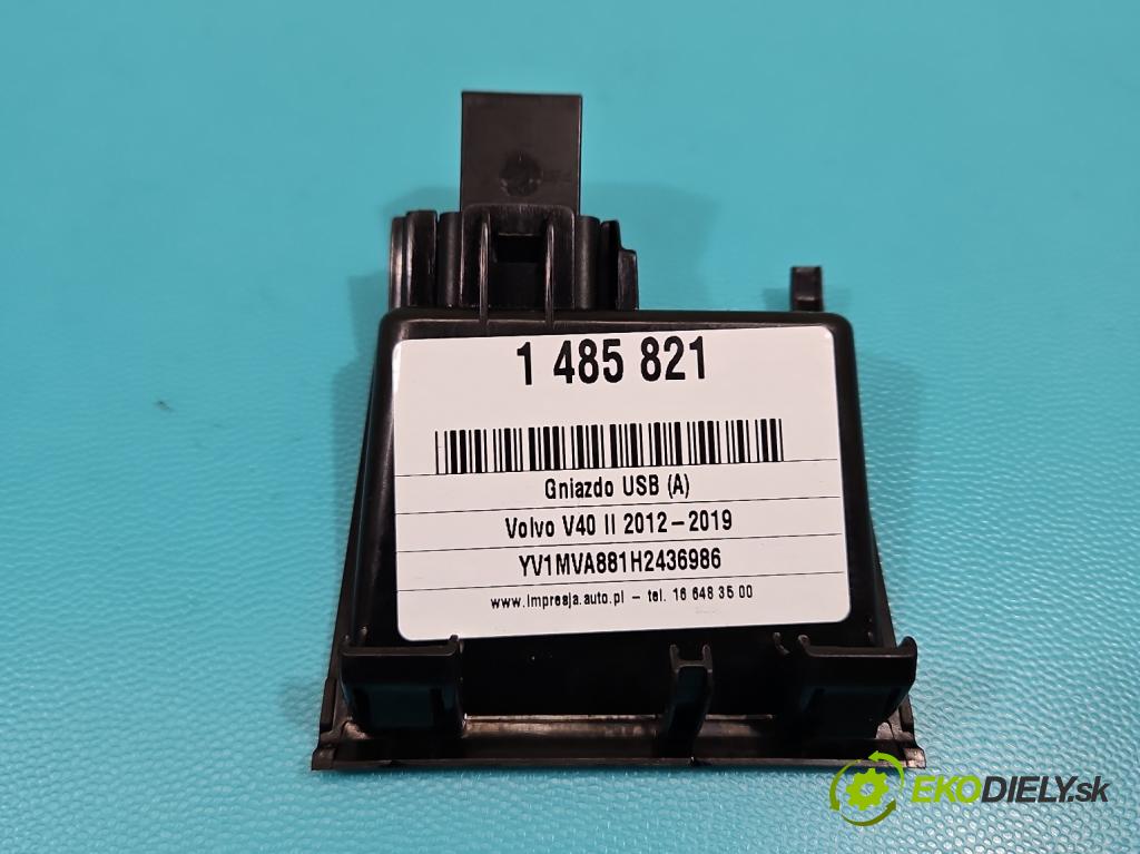 Volvo V40 II 2012-2019 2.0 D4 190 hp manual 140 kW 1969 cm3 5- zásuvka USB 31306768