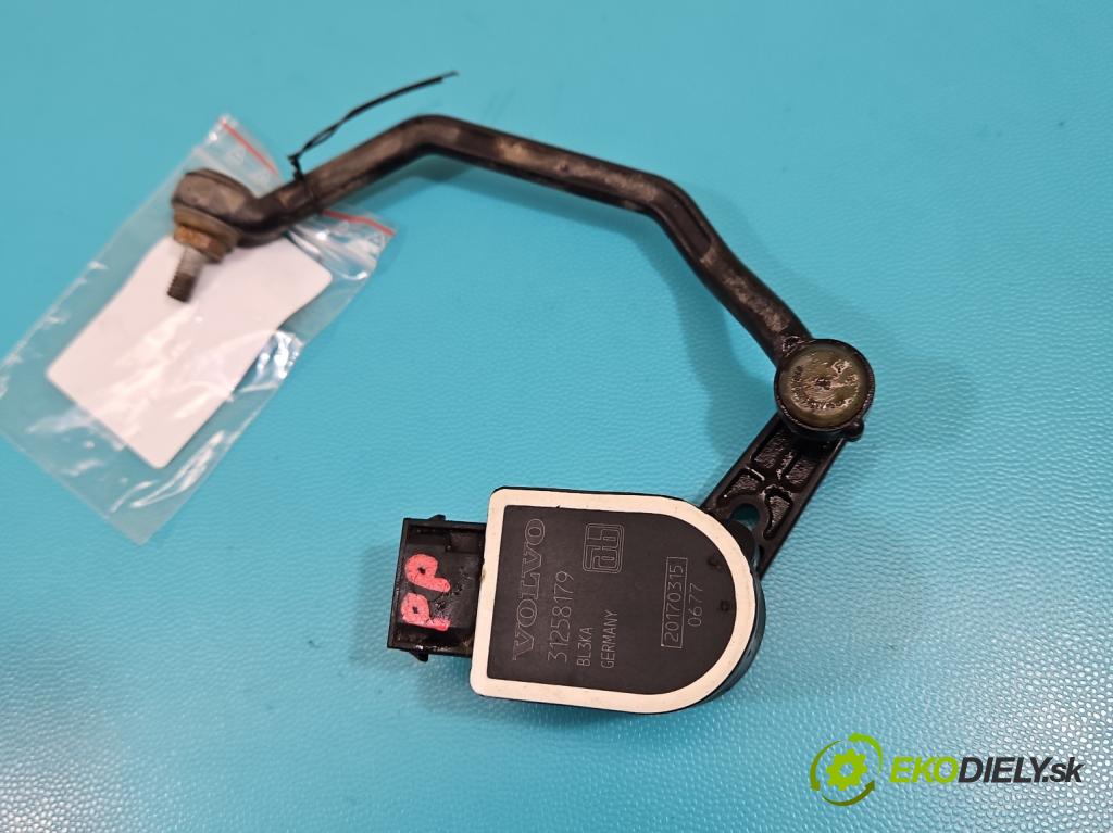 Volvo V40 II 2012-2019 2.0 D4 190 HP manual 140 kW 1969 cm3 5- snímač nastavenia xenon 31258179 (Snímač)