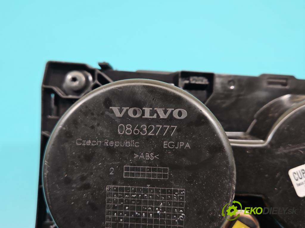 Volvo V40 II 2012-2019 2.0 D4 190 hp manual 140 kW 1969 cm3 5- Rukojeť: na napoje: 31306634 (Držák nápojů)