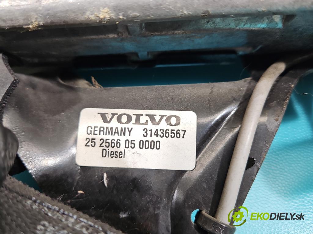 Volvo V40 II 2012-2019 2.0 D4 190 HP manual 140 kW 1969 cm3 5- Webasto D5WS (Webasto (nezávislé kúrenie))