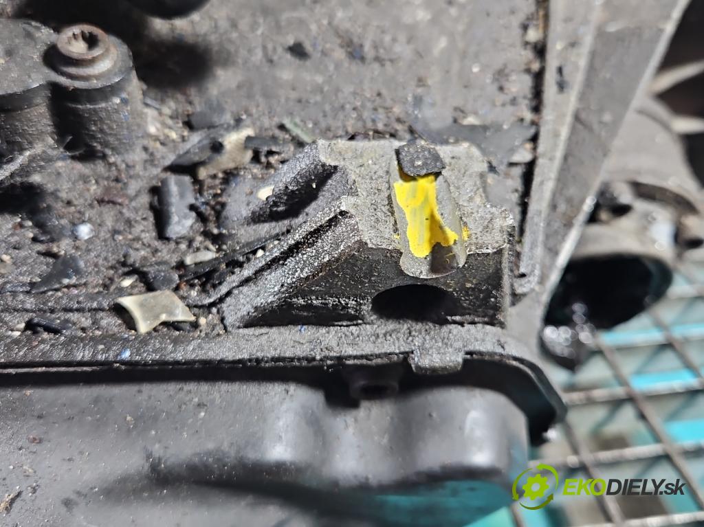 Seat Altea 1.6 SR XL 102 hp manual 75 kW 1595 cm3 5- převodovka stupňová manual JHV