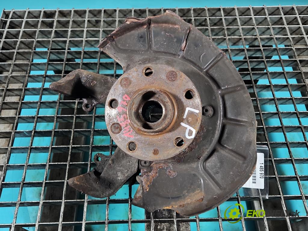 Seat Altea 1.6 SR XL 102 hp manual 75 kW 1595 cm3 5- náboj levé  (Náboj kola)