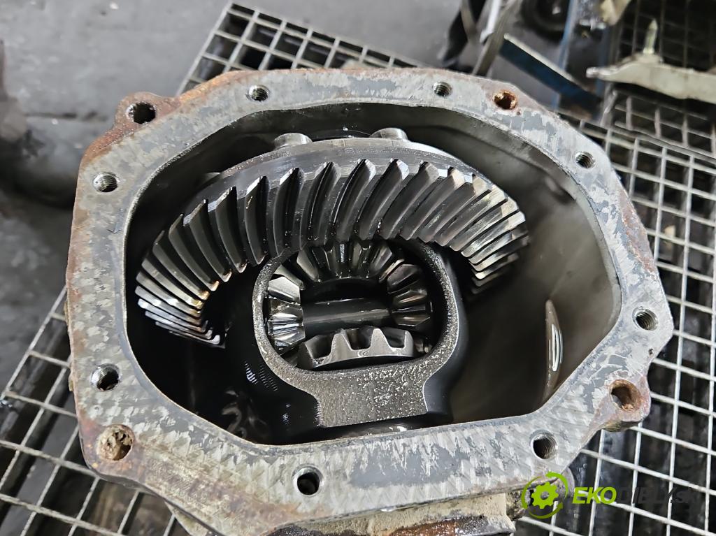 Mercedes E W212 2009-2016 2.2 CDI 136 HP automatic 100 kW 2143 cm3 5- Most: zadní: 2123508903