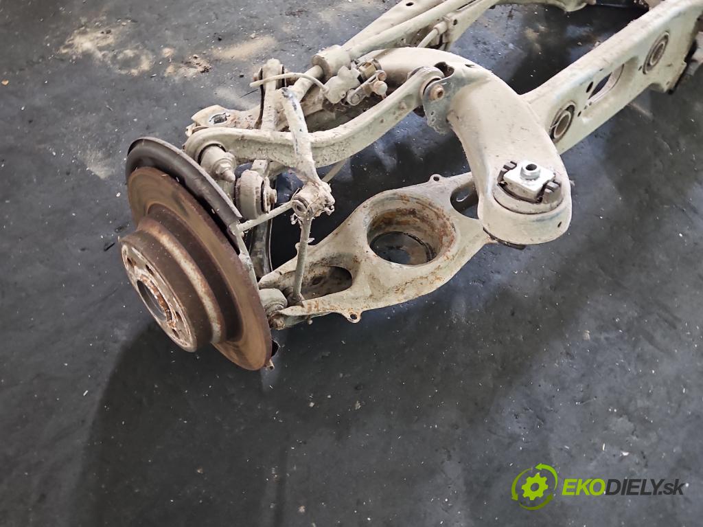 Mercedes E W212 2009-2016 2.2 CDI 136hp automatic 100 kW 2143 cm3 5- zadní výztuha  (Zadní výztuha)