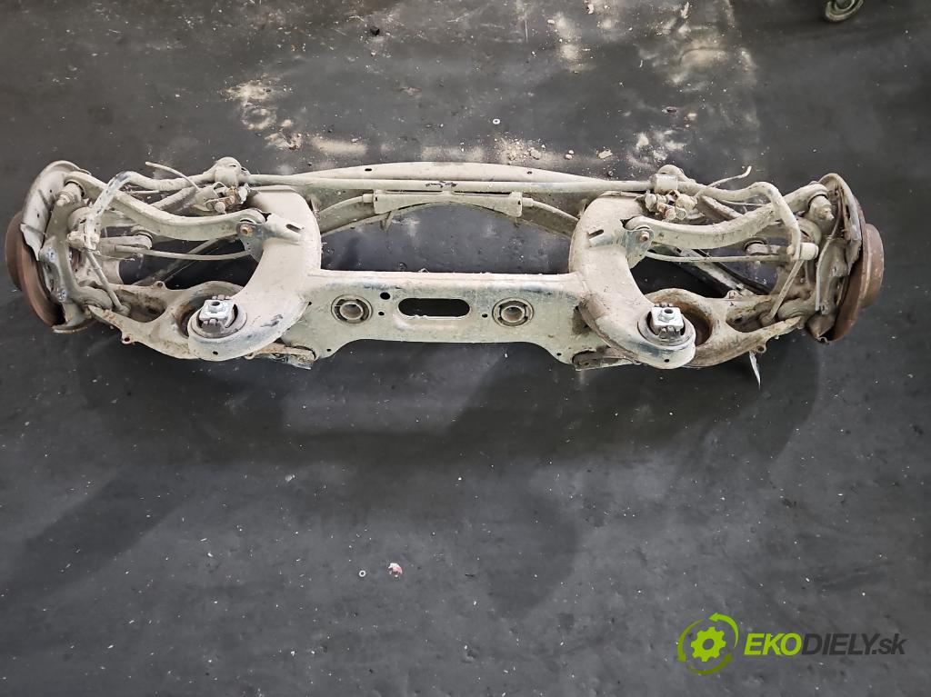 Mercedes E W212 2009-2016 2.2 CDI 136hp automatic 100 kW 2143 cm3 5- zadní výztuha  (Zadní výztuha)