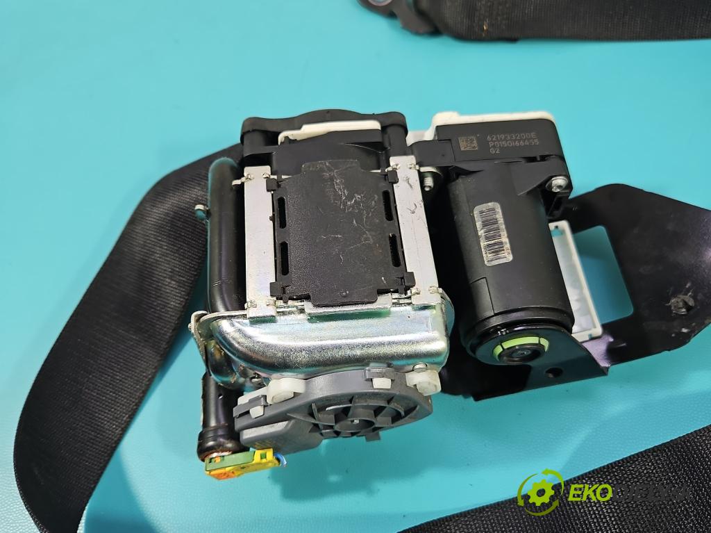 Mercedes E W212 2009-2016 2.2 CDI 136 HP automatic 100 kW 2143 cm3 5- pas bezpečnosť: predné pravý