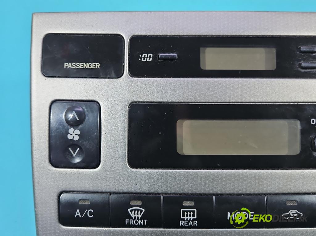 Toyota Corolla Verso I 2001-2004 2.0 d4d 90 HP manual 66 kW 1995 cm3 5- panel kúrenia 88650-12A11