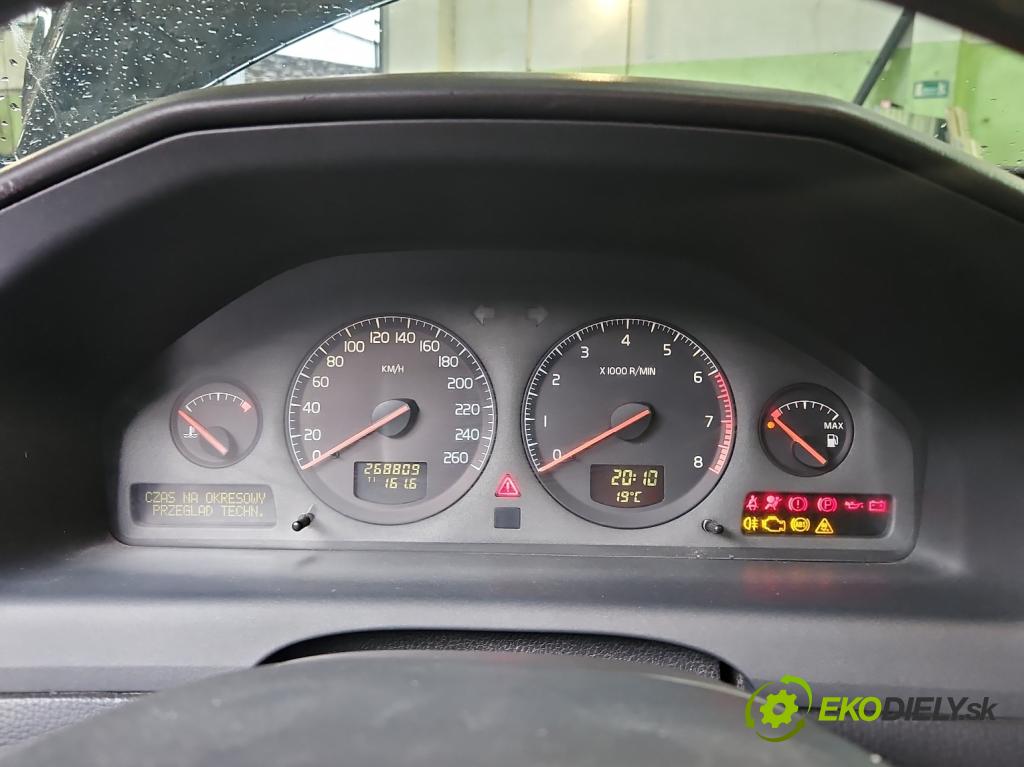 Volvo V70 II 1999-2007 2.4 20v 140 HP manual 103 kW 2435 cm3 5- prístrojovka/ budíky 8637993 (Prístrojová doska)