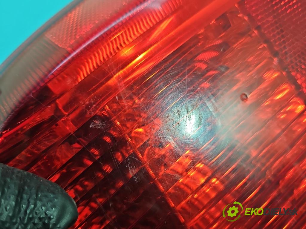 Volvo V70 II 1999-2007 2.4 20v 140 hp manual 103 kW 2435 cm3 5- světlo zadní pravé 9154494ECE (Klika dveří ostatní)