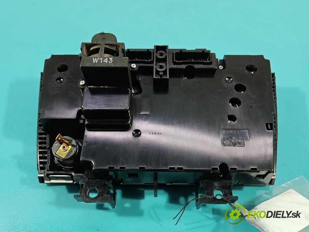 Volvo V70 II 1999-2007 2.4 20v 140 HP manual 103 kW 2435 cm3 5- panel kúrenia 7923