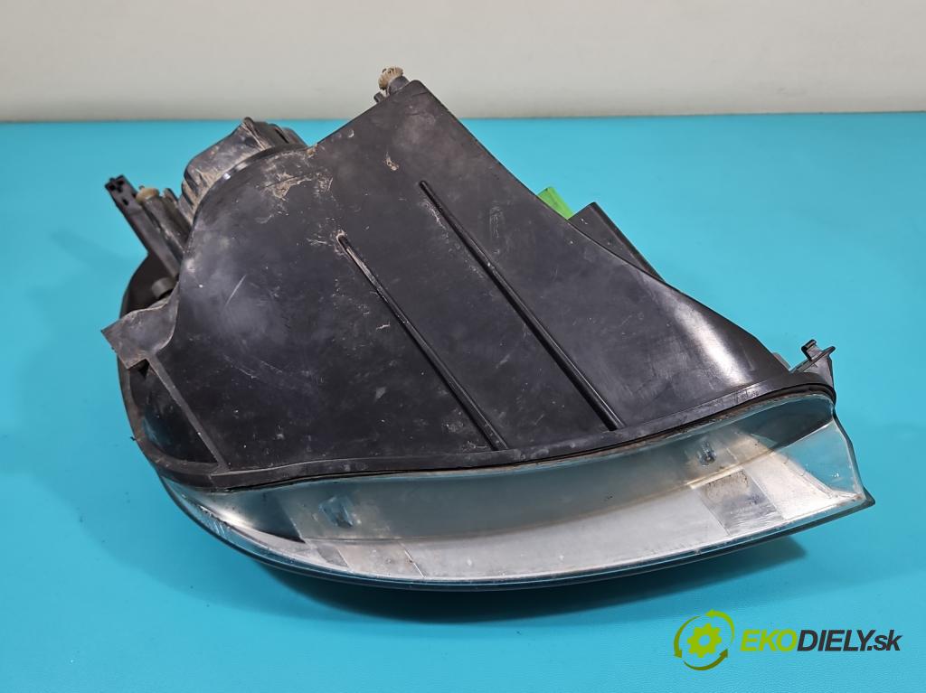 Ford Fiesta Mk6 2002-2008 1.2 8v 69KM manual 51 kW 1242 cm3 5- Reflektor: ľavý  (Kľučka dverí ostatné)
