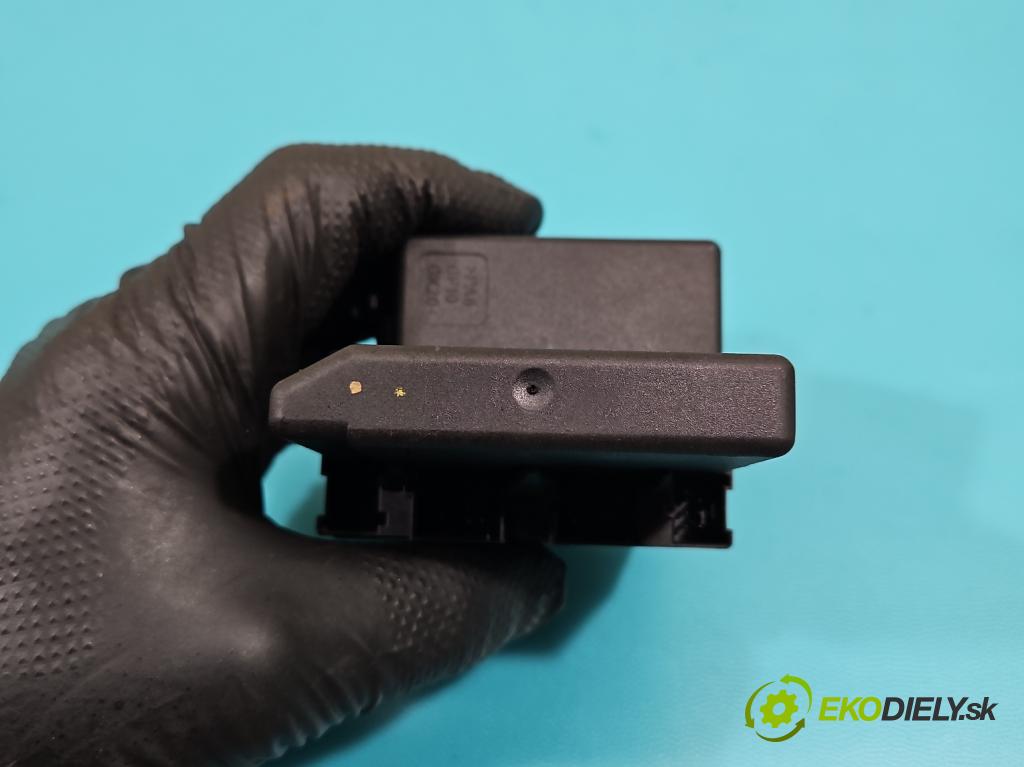 Mercedes C W203 2000-2007 2,2.0 cdi 116 HP manual 85 kW 2148 cm3 4- Spínačka 2035450108 (Spínacia skrinka)