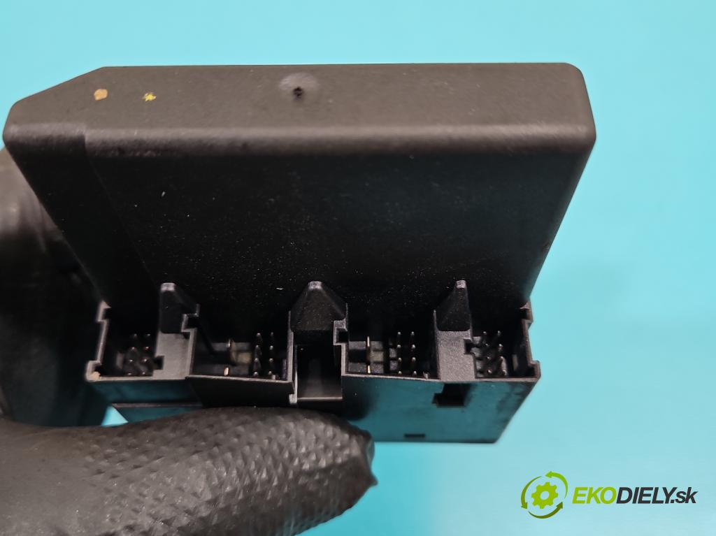 Mercedes C W203 2000-2007 2,2.0 cdi 116 HP manual 85 kW 2148 cm3 4- Spínačka 2035450108 (Spínacia skrinka)