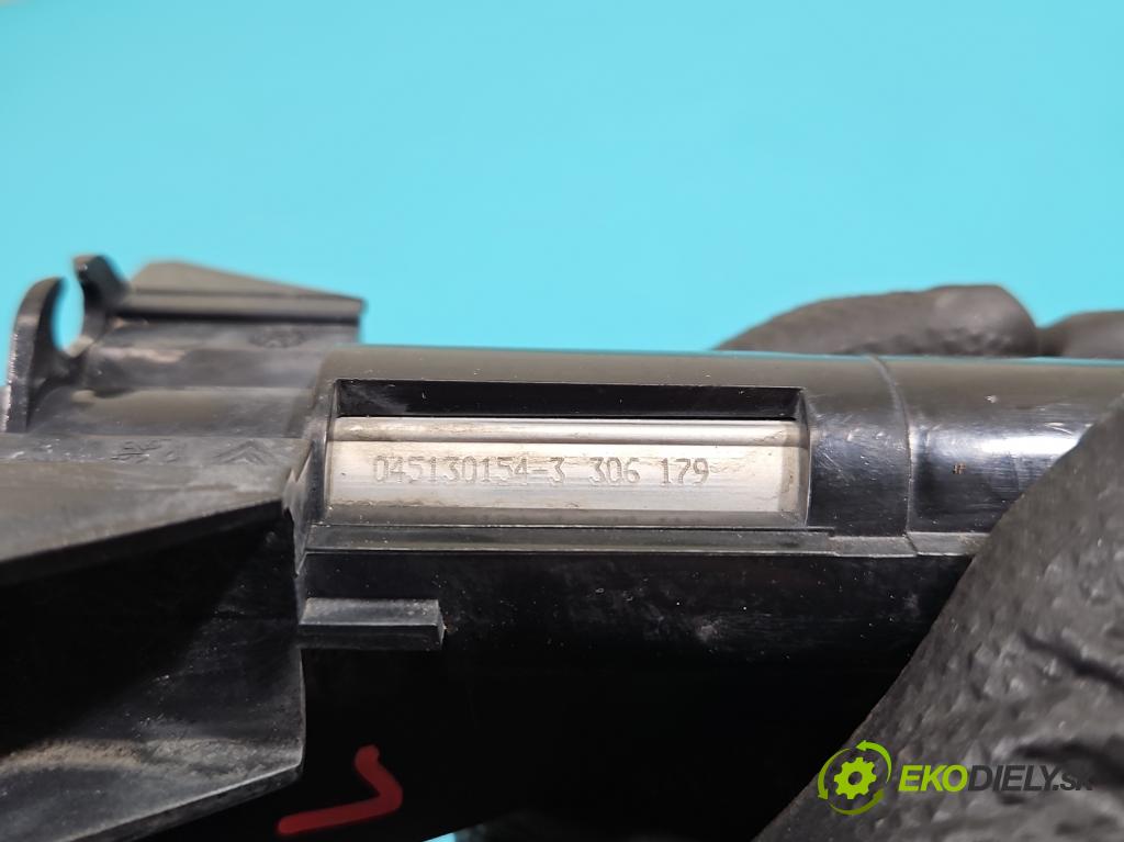 Citroen C5 II 2008-2017 2.0 hdi 163 HP automatic 120 kW 1997 cm3 5- ostrekovač reflektor: ľavý 045130154-3 (Motorček ostrekovačov)
