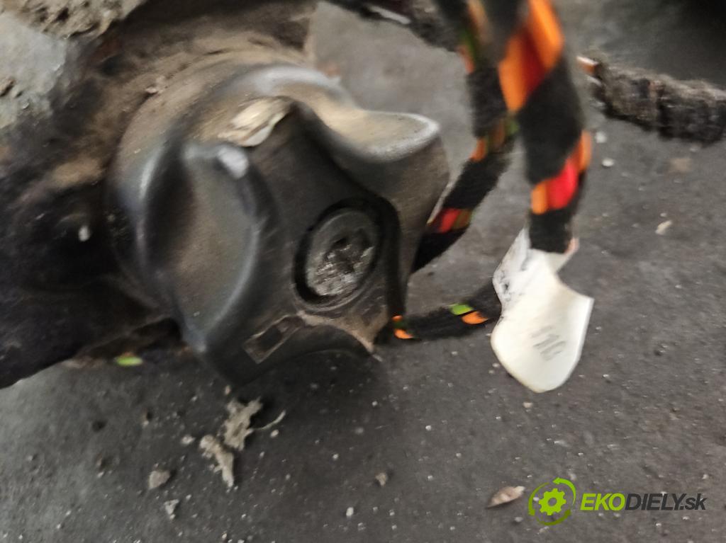 Ford Kuga Mk1 2008-2013 2.0 tdci 136hp manual 100 kW 1997 cm3 5- oko tažné  (Tažné zařízení)