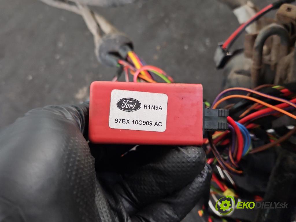 Ford Kuga Mk1 2008-2013 2.0 tdci 136hp manual 100 kW 1997 cm3 5- oko tažné  (Tažné zařízení)