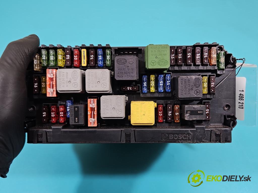 Mercedes E W212 2009-2016 2,2.0 CDI 136hp automatic 100 kW 2143 cm3 5- skříňka pojistková A2129009225 (Pojistková skříňka)