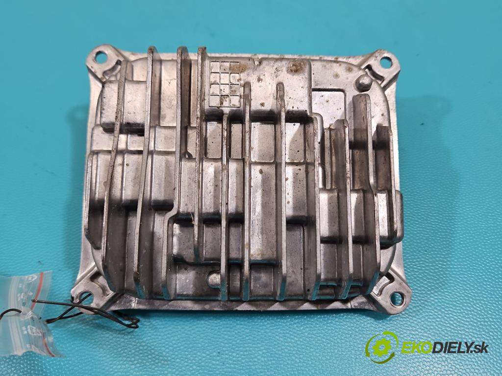 Mercedes E W212 2009-2016 2,2.0 CDI 136 HP automatic 100 kW 2143 cm3 5- střídač: xenon A2129005324 (Riadiaca jednotka xenónu)