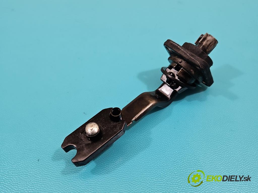 Toyota Corolla Verso I 2001-2004 2.0 d4d 90 HP manual 66 kW 1995 cm3 5- snímač úroveň: oleja:  (Snímač)